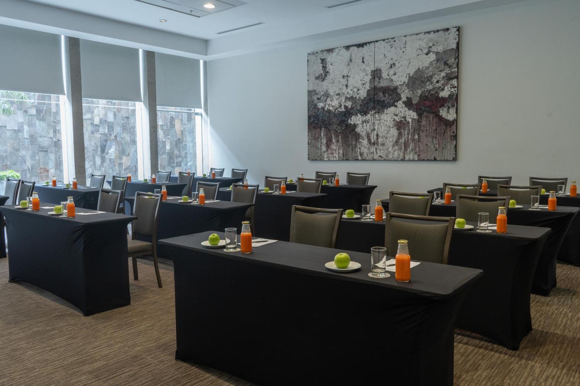 Pullman Lima San Isidro Hotel Exterior photo