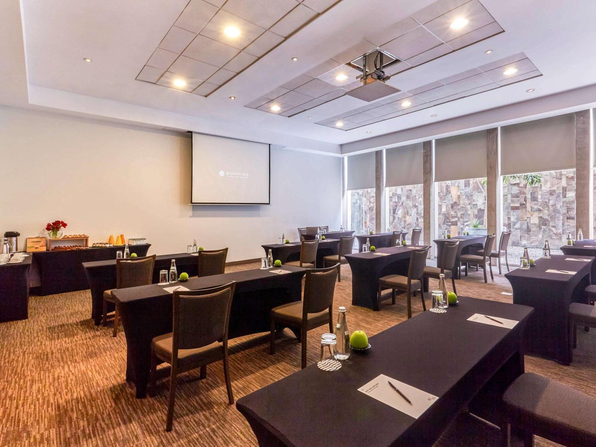 Pullman Lima San Isidro Hotel Exterior photo